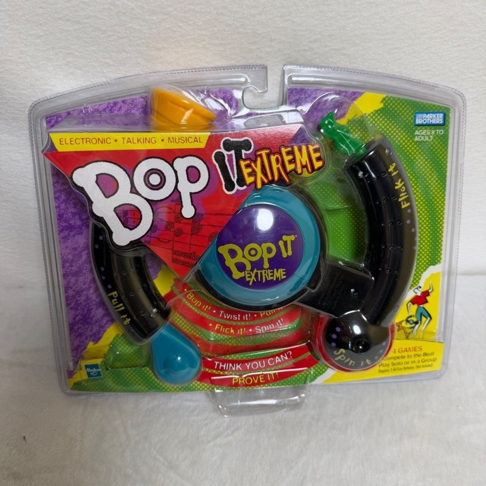 New in Box Vintage Bop It Extreme Handheld Electronic Game Original Toy 1999